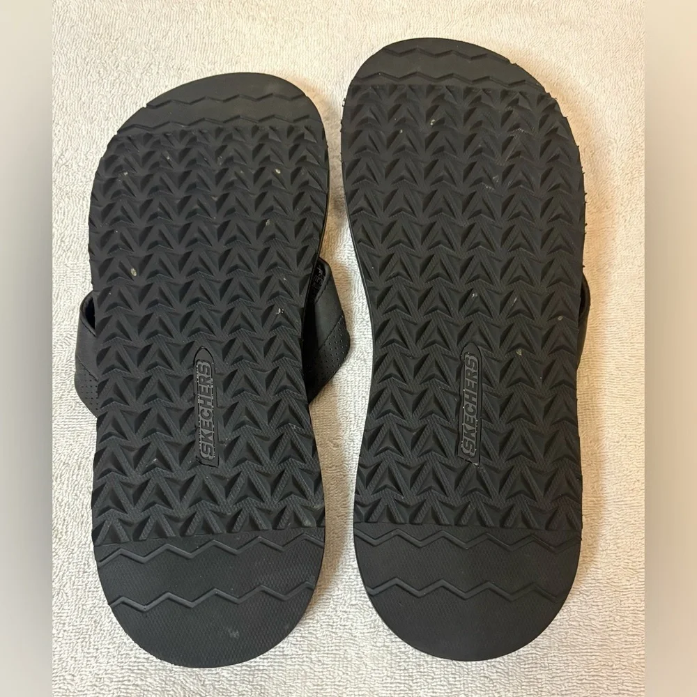 Men’s Skechers Relaxed Fit Memory Foam 360 Black Flip Flops Size 13